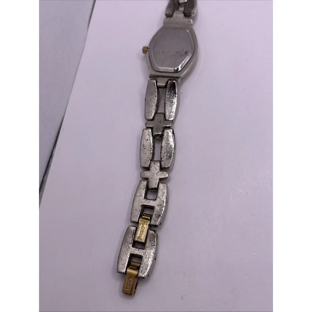 Y2K Fossil Two-Tone Silver/Gold Women's Link Bracelet Watch. Runs!